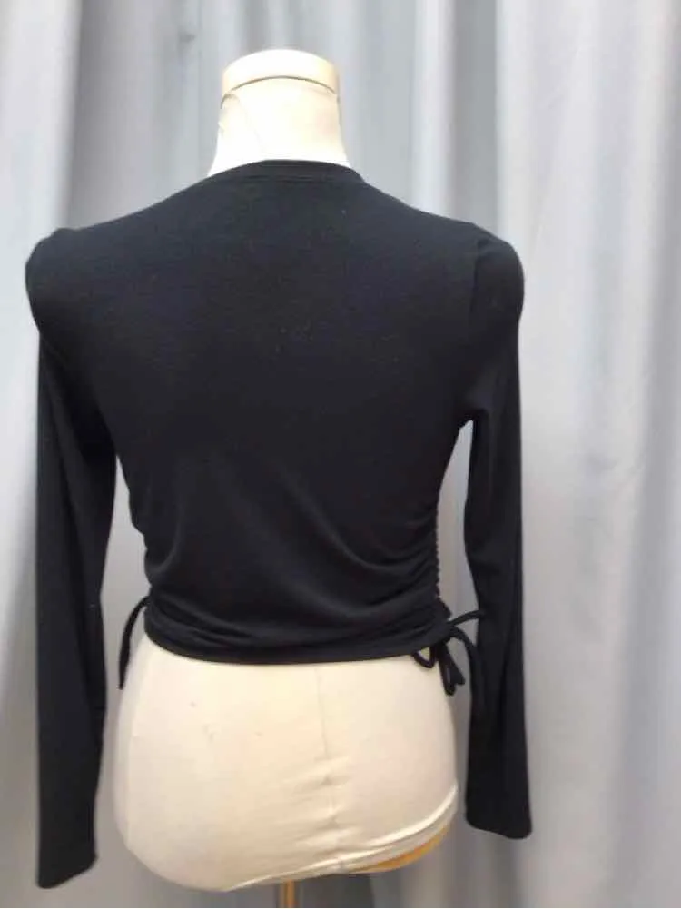 ABERCROMBIE & FITCH SIZE MEDIUM Ladies TOP